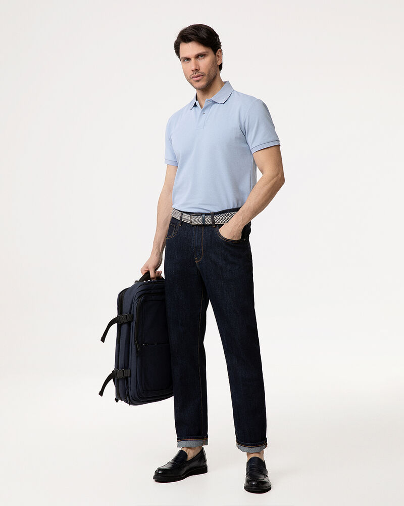 Polo celeste classica con dettagli eleganti,  image number null
